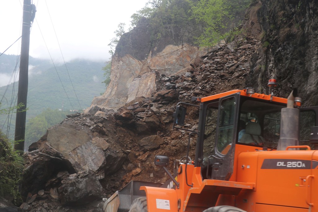 नारायणगढ-मुग्लिन सडक