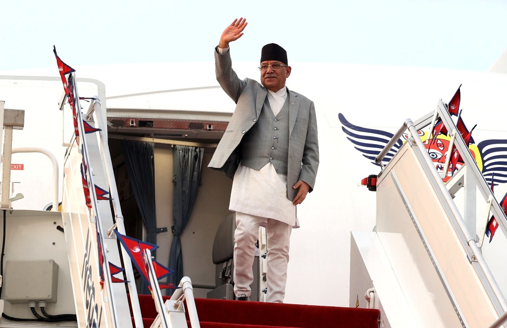 प्रधानमन्त्री प्रचण्ड भारत भ्रमण पूरा गरी स्वदेश फर्किए