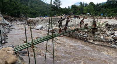 पाँचथरको हेवाखोला तर्न तुइन र फड्केको सहारा