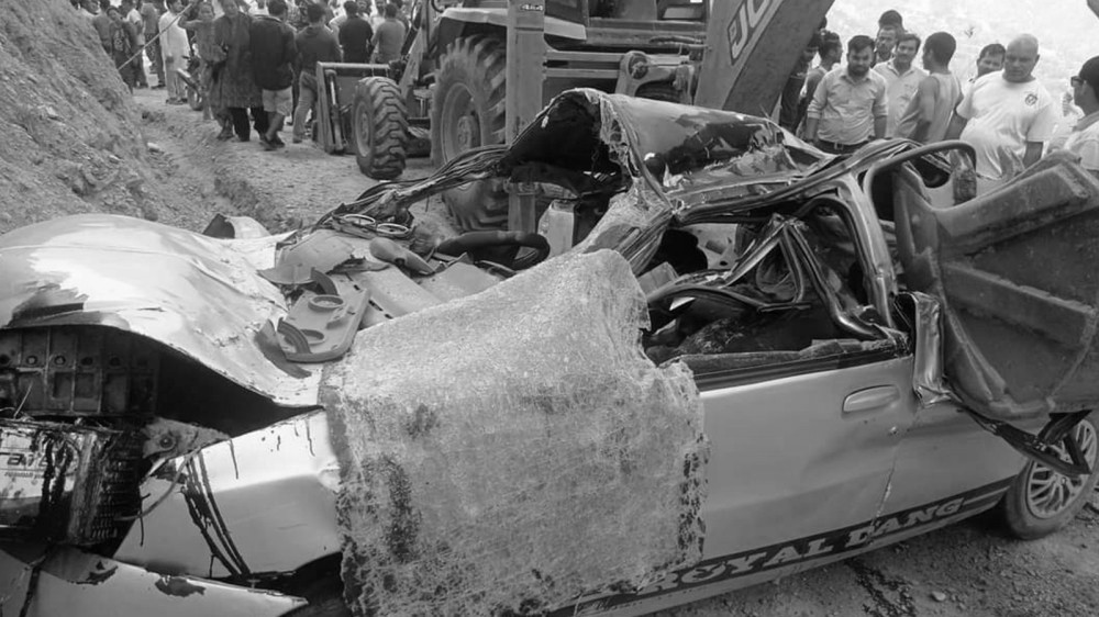 प्युठान कार दुर्घटना