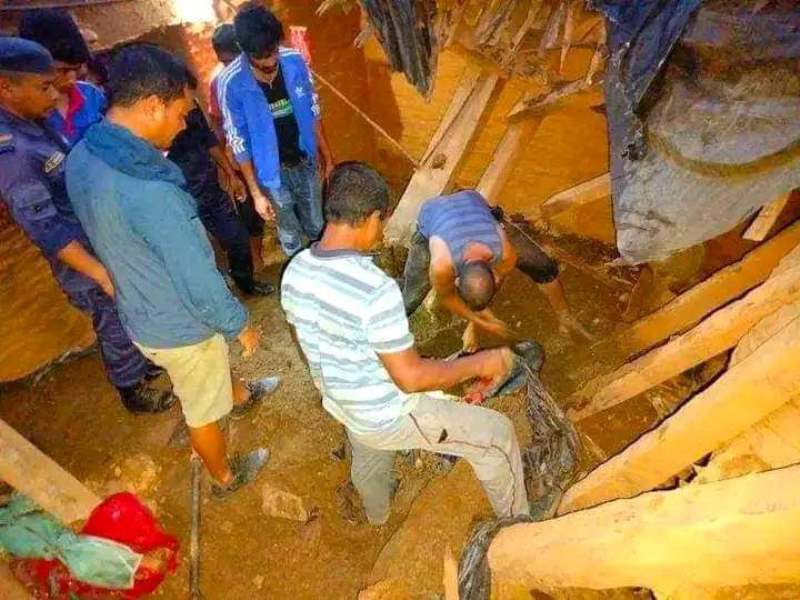 डोटीमा गएराति घर भत्किँदा महिलाको मृत्यु