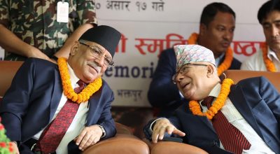 प्रधानमन्त्री प्रचण्ड र माधव नेपाल