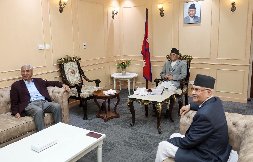 प्रचण्ड, ओली र देउवा