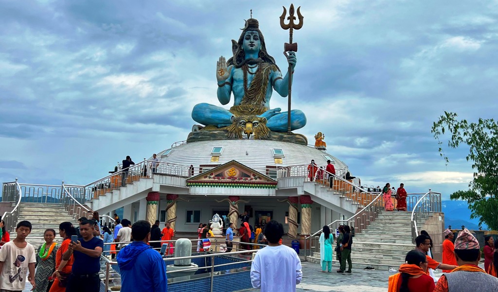 पुम्दीकोटको विशाल महादेवको मूर्ति