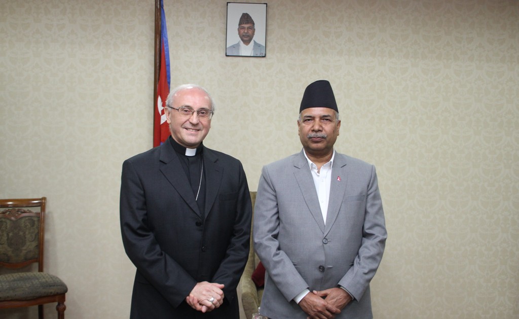 रामसहायप्रसाद यादव र आर्कविशप लियोपोल्डो जिरेली