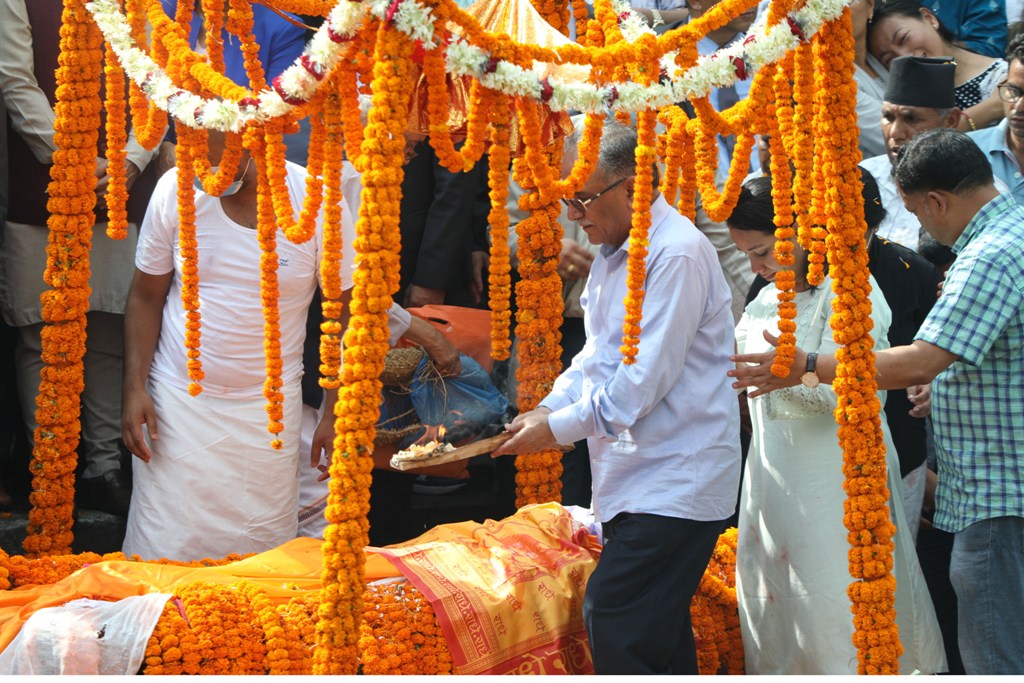 सीता दाहाल