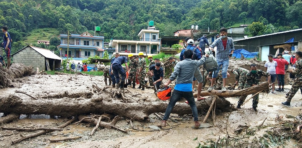बागलुङमा पहिरो