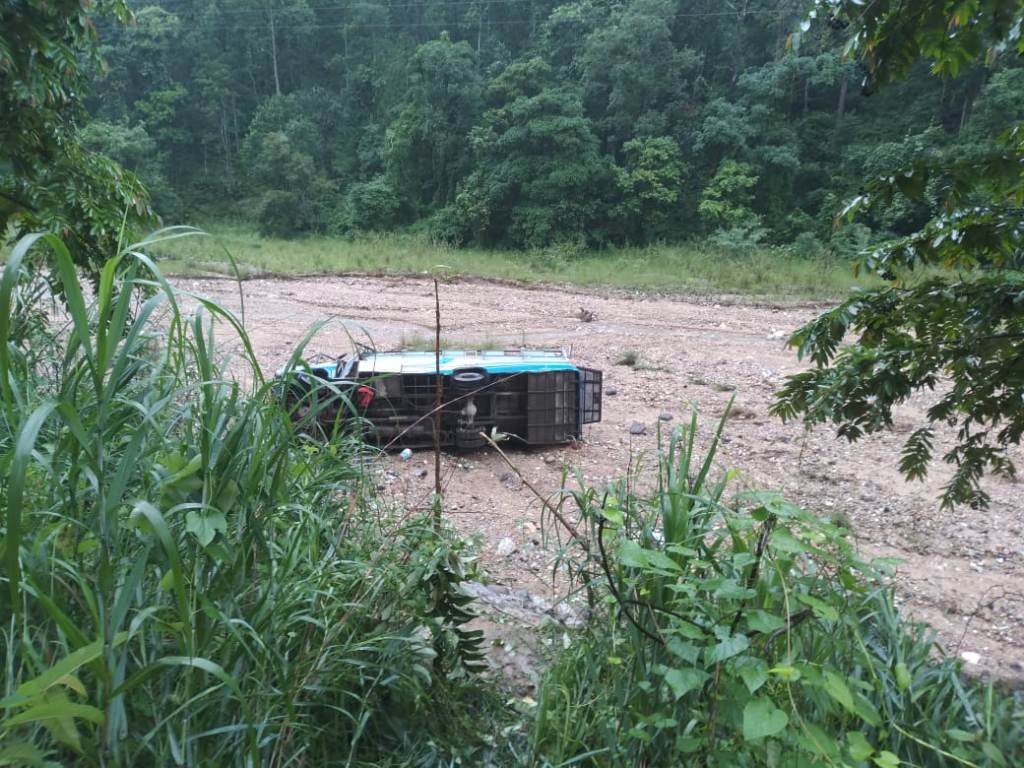 बारा बस दुर्घटना