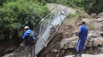 बाढीले पुल बगाएपछि जनजीवन कष्टकर