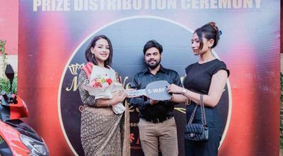 दीक्षा केसीलाई ईलेक्ट्रिक स्कुटर प्रदान