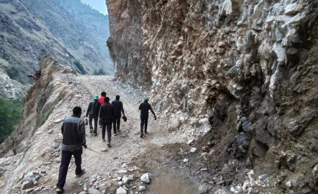 गमगढी–नाक्चेलाग्ना सडक