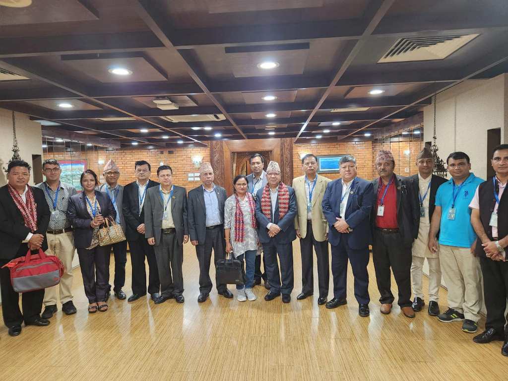 माधव नेपाल