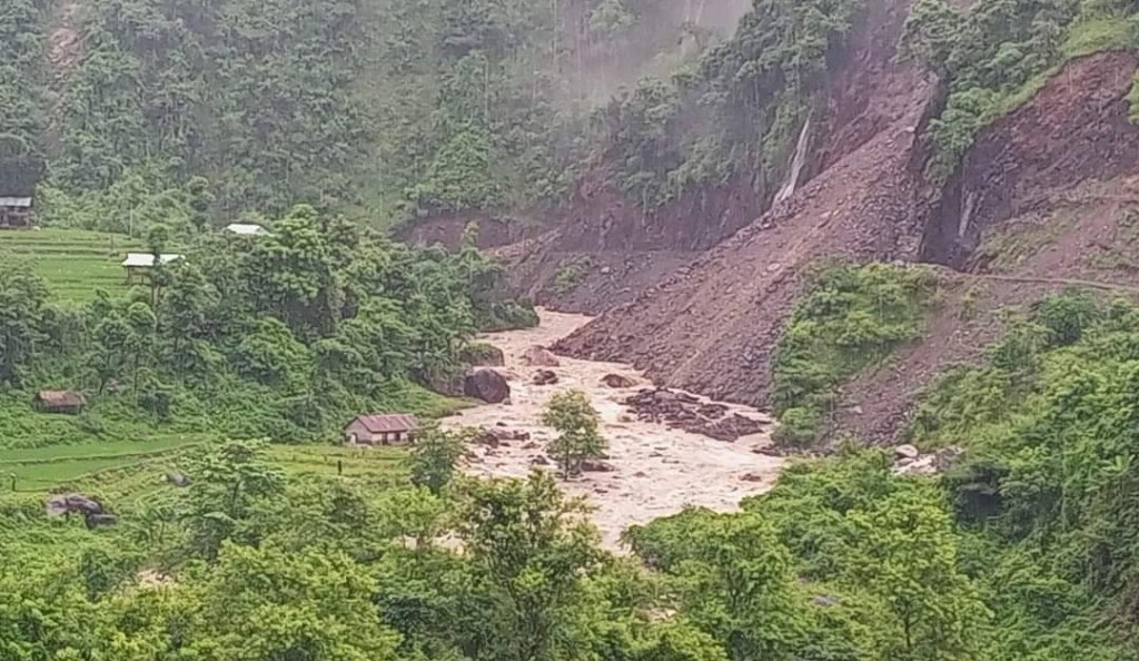 पहिराले घर बगाउँदा