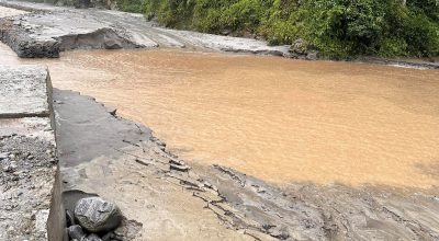 मेलम्ची–हेलम्बु सडक अवरुद्ध