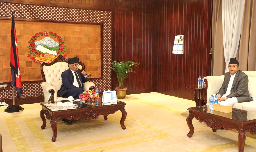 प्रधानमन्त्री प्रचण्ड र देवराज घिमिरे