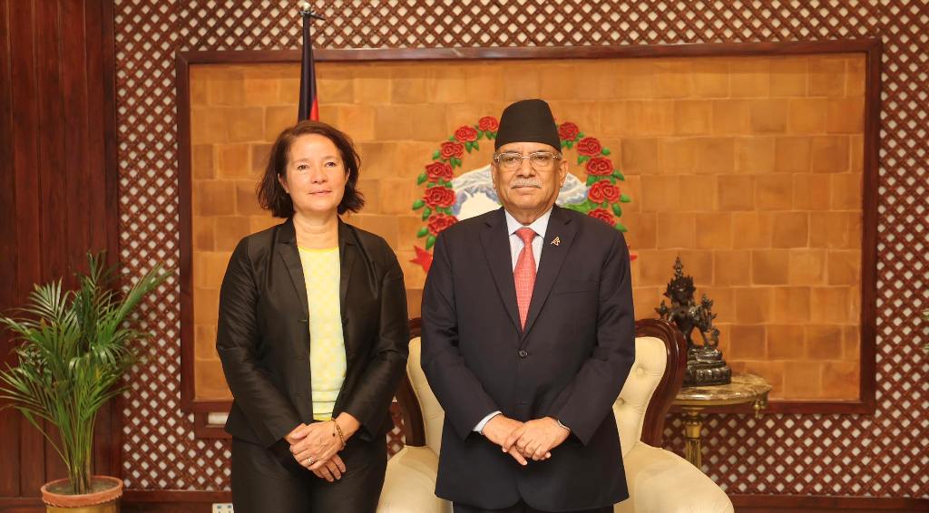 प्रधानमन्त्री प्रचण्ड र नोना डोप्रेज