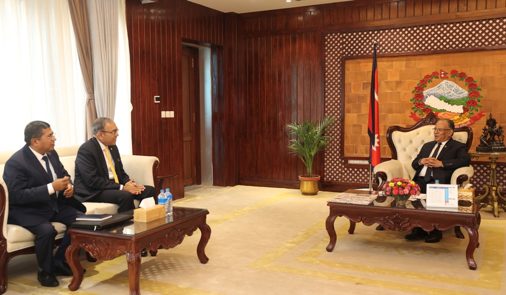 प्रधानमन्त्री प्रचण्ड र इसला रुवान विराकुन