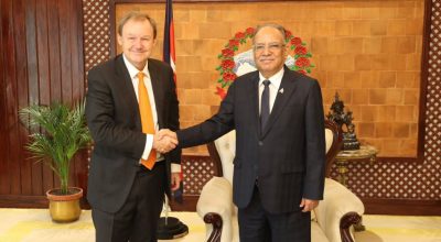 प्रधानमन्त्री प्रचण्ड र रोब फेन