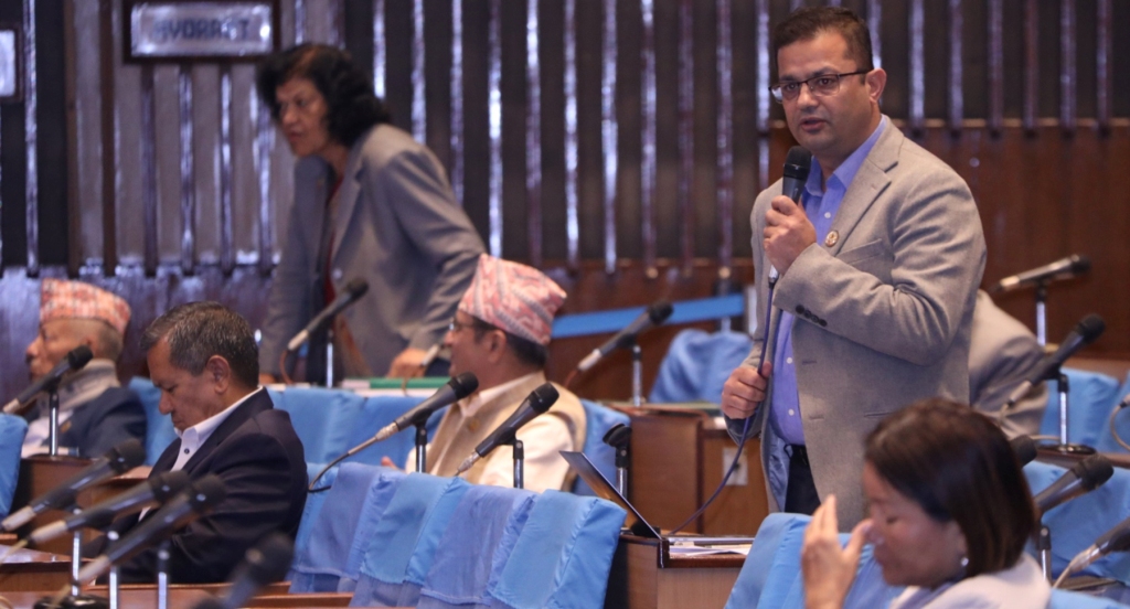 पदम गिरी