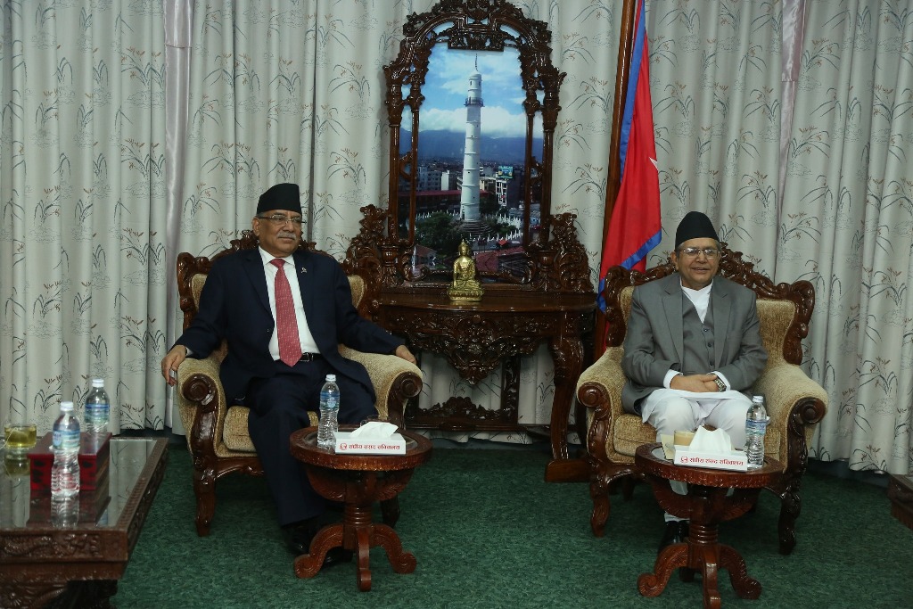 प्रचण्ड र देवराज घिमिरे