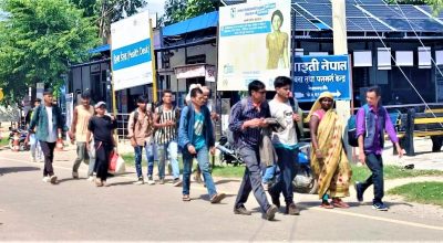 भारत जानेको लर्काे