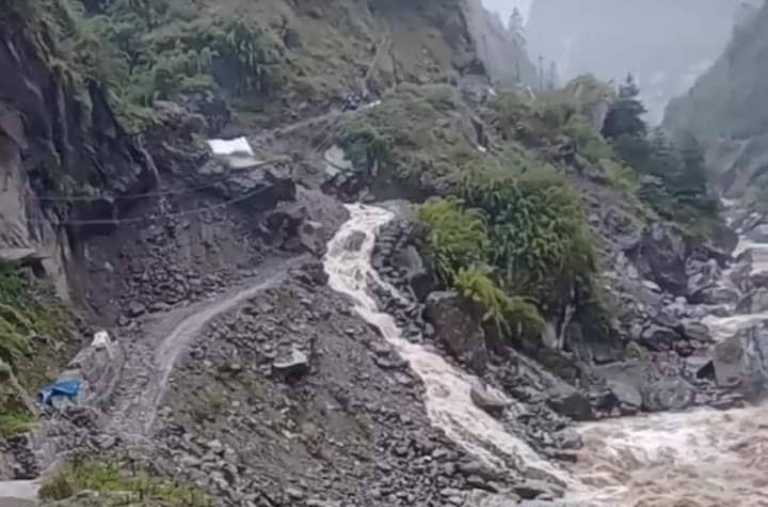 मनाङ पहिरो