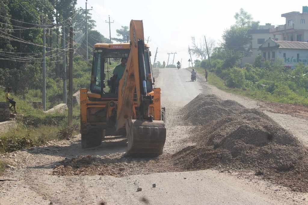 घोराही–तुलसीपुर सडक
