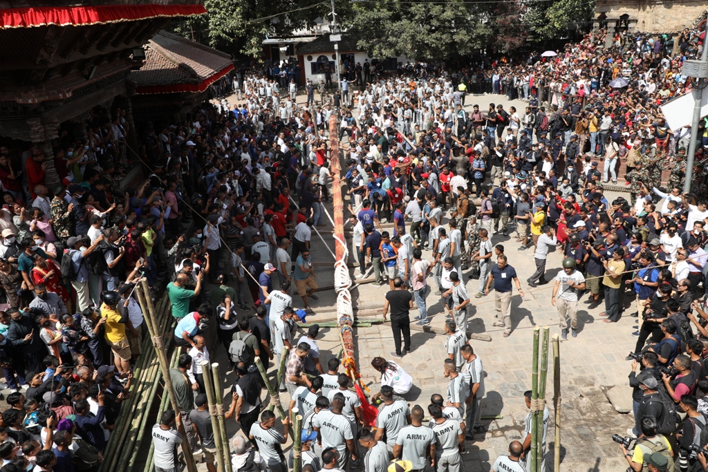 इन्द्रजात्रा_इन्द्रध्वज लिङ्गो हनुमाढोका दरबार