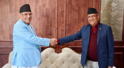 सिंहदरवारमा प्रधानमन्त्री प्रचण्ड र केपी ओलीबीच भेटवार्ता