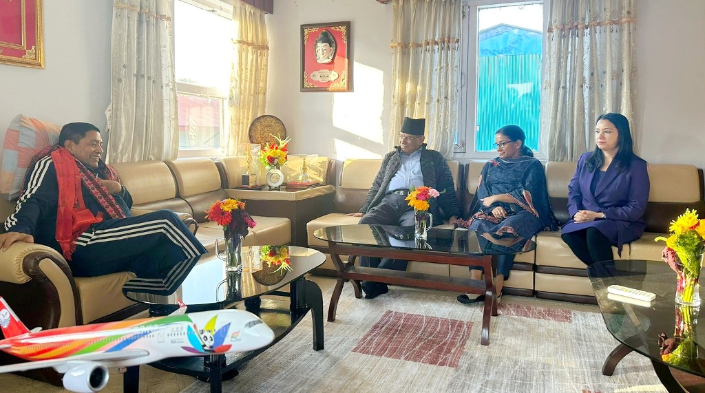 प्रधानमन्त्री प्रचण्डद्वारा गृहमन्त्री श्रेष्ठ