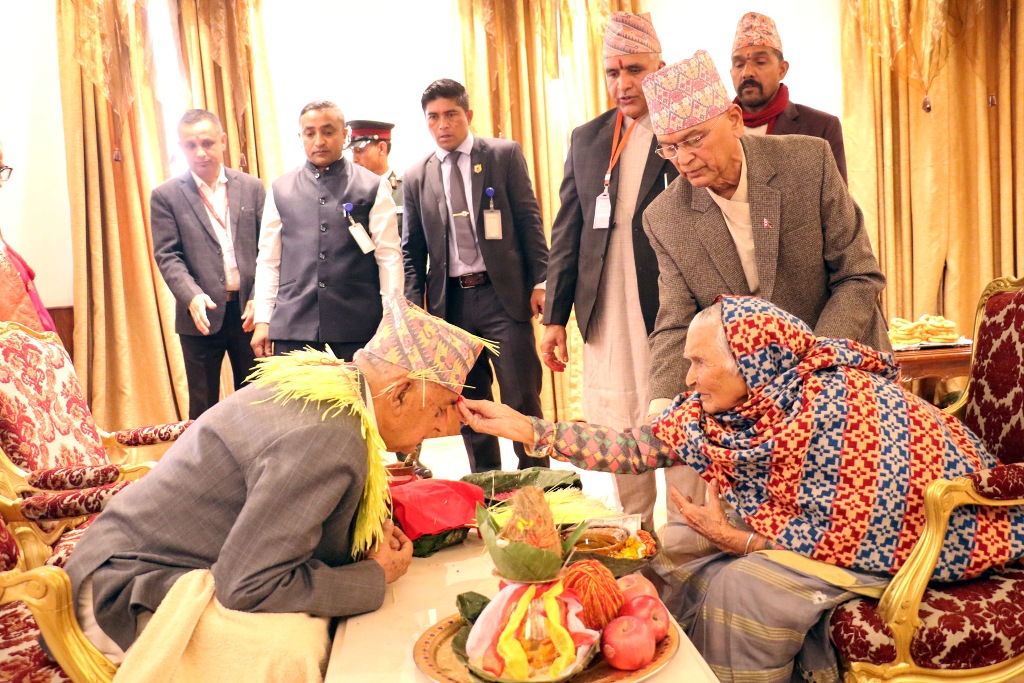 राष्ट्रपति पौडेलको विजयादशमीको टीका