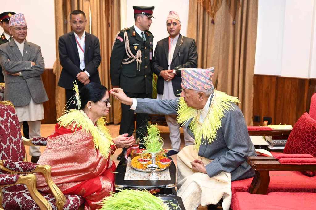  राष्ट्रपति पौडेलको विजयादशमीको टीका 