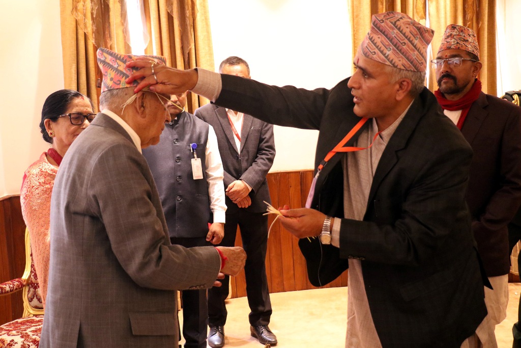  राष्ट्रपति पौडेलको विजयादशमीको टीका 