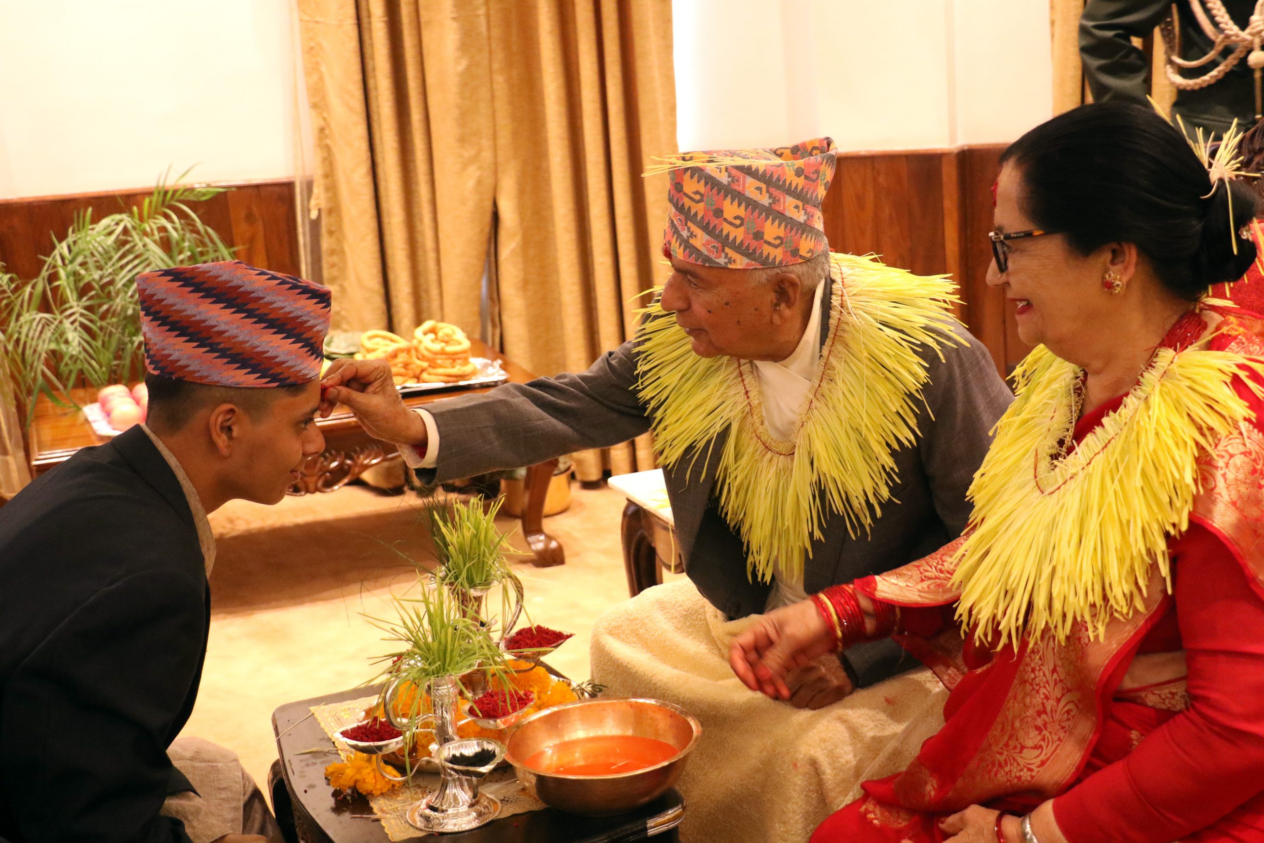 राष्ट्रपति पौडेलद्वारा सर्वसाधारणलाई टीका 