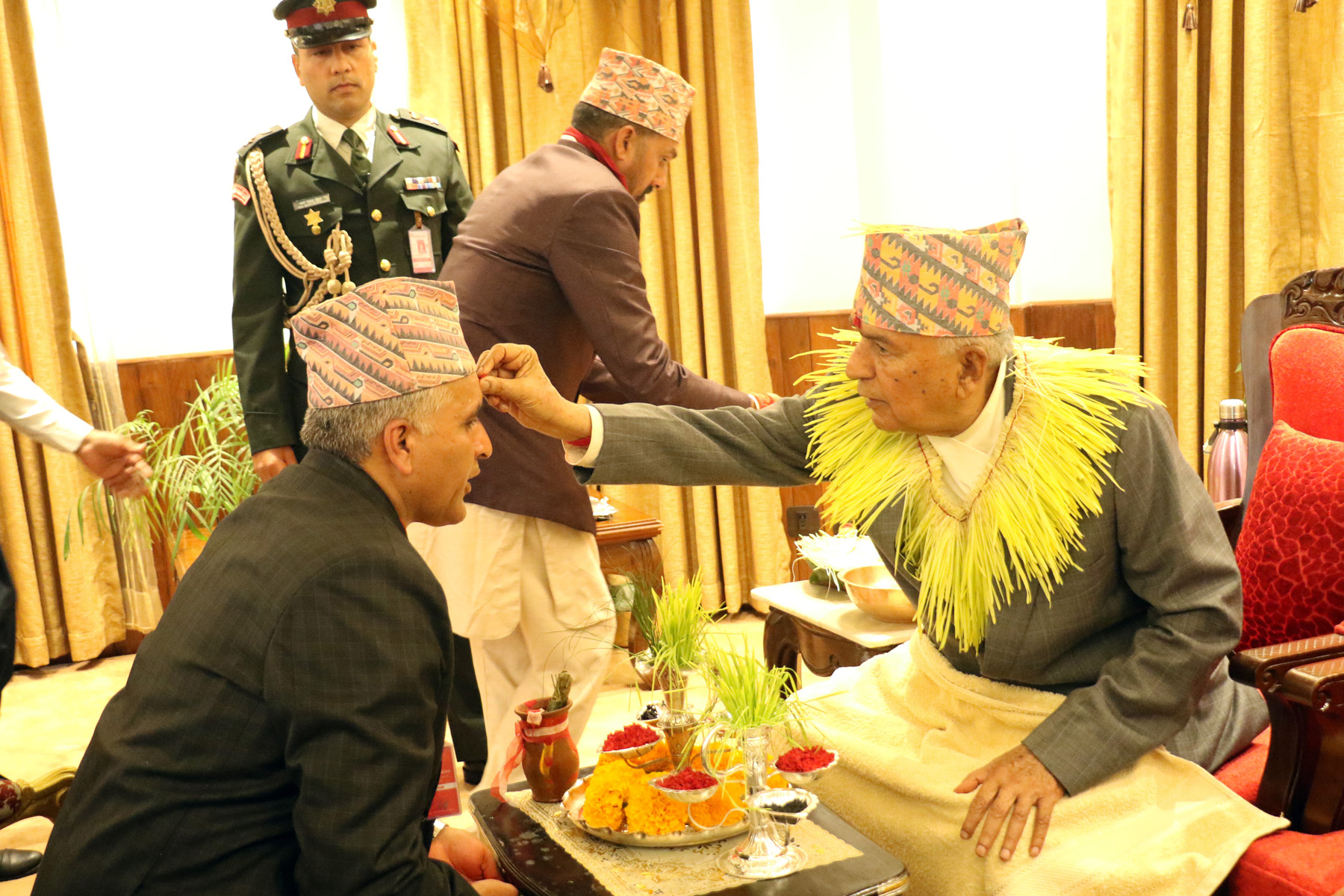 राष्ट्रपति पौडेलद्वारा सर्वसाधारणलाई टीका 