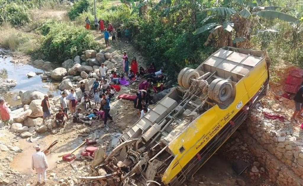 स्कुल बस दुर्घटना