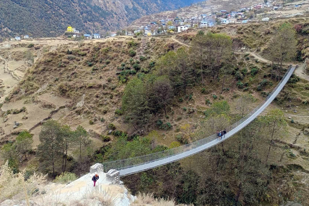 झोलुङ्गे पुल निर्माण