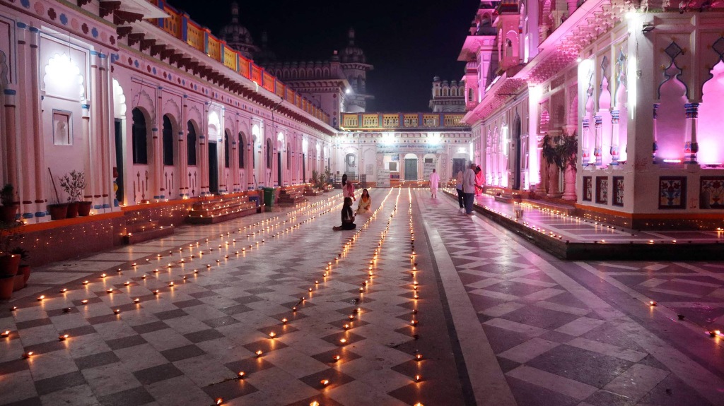 जानकी मन्दिरमा दीपावली 