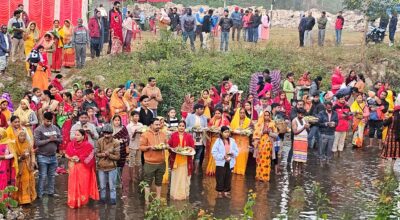 उदाउँदो सूर्यलाई अघ्र्य दिँइ यसरी गरियो छठ पर्वको समापन