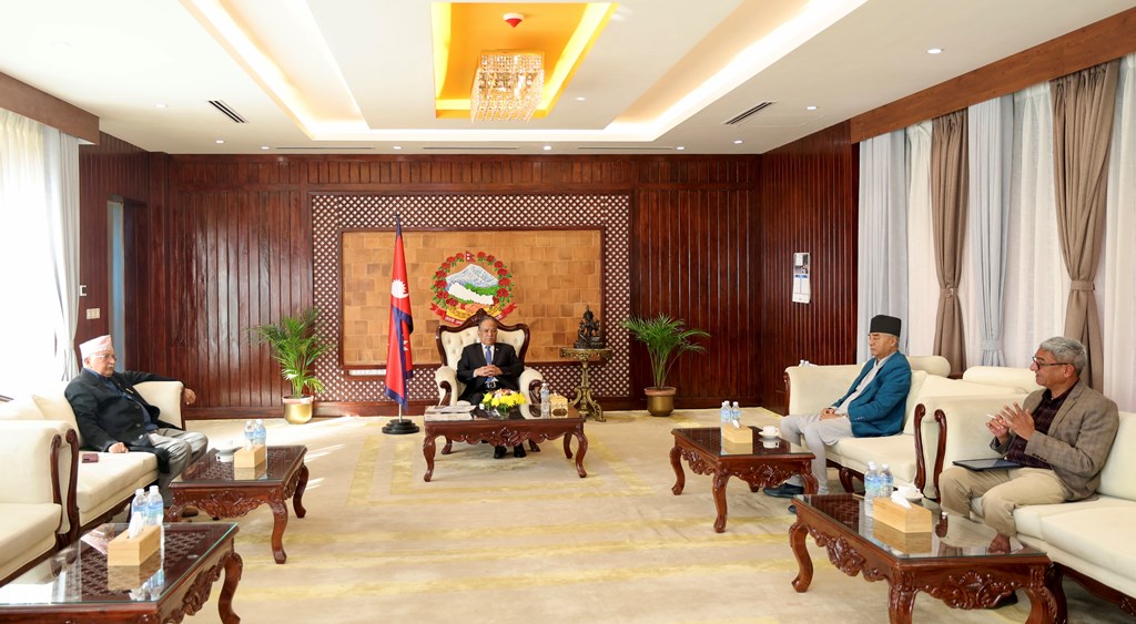 प्रधानमन्त्री ‘प्रचण्ड’ र शीर्ष नेताबीच छलफल 