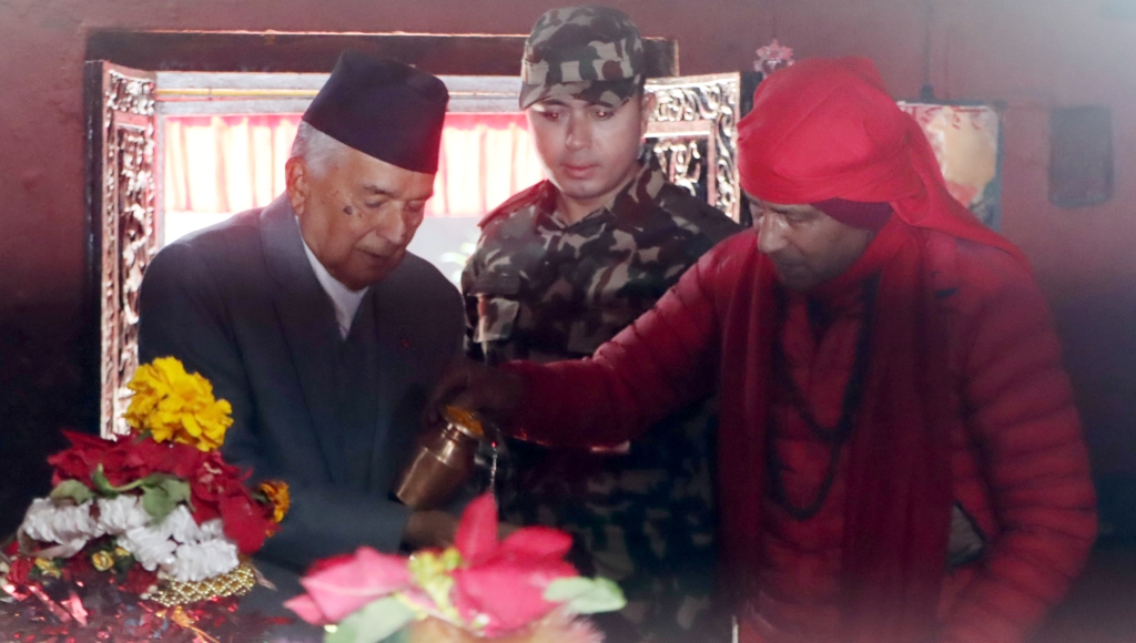 राष्ट्रपति पौडेलबाट बागलुङ कालिकामा पूजाआराधना