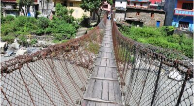 १३६ वर्ष पुरानो झोलुङ्गे पुल