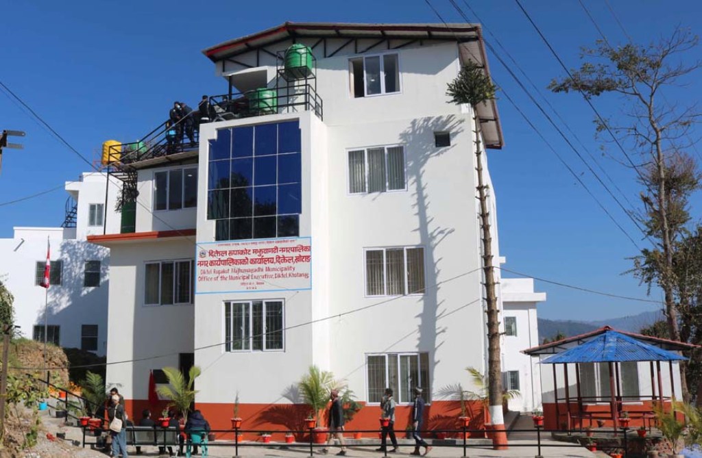 दिक्तेल रुपाकोट मझुवागढी नगरपालिका