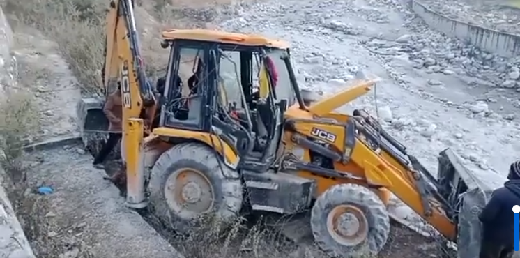 डोजर पल्टिँदा