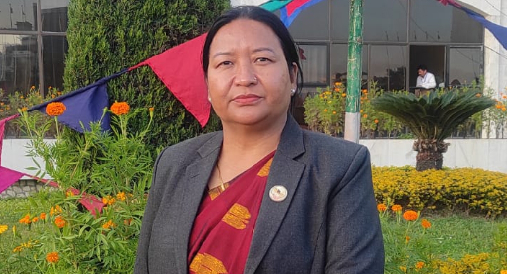 मीना तामाङ