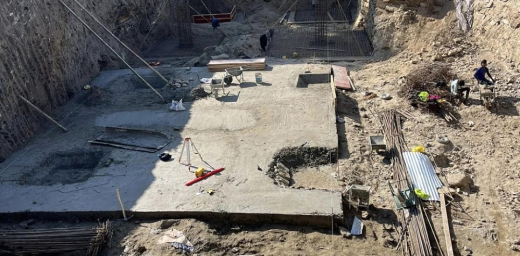 निर्माणाधीन अस्पताल भवन