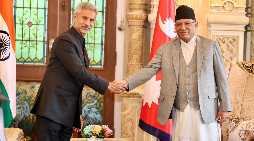 प्रधानमन्त्री प्रचण्ड र डा. एस जयशङ्कर