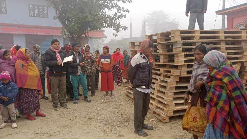 परिवारलाई खाट