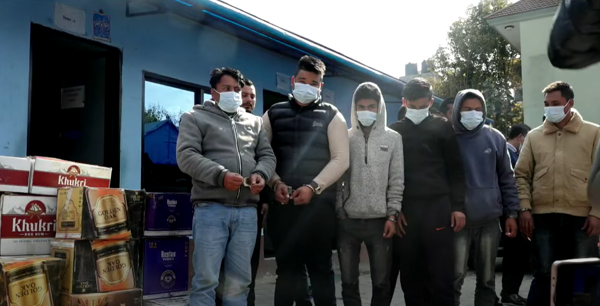 नक्कली मदिरा बनाउने गिरोह