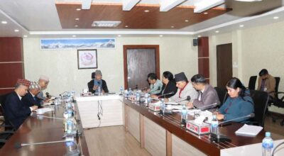 उपप्रधानमन्त्री खड्काद्वारा राष्ट्रिय योजनाका पदाधिकारीहरूसँग छलफल